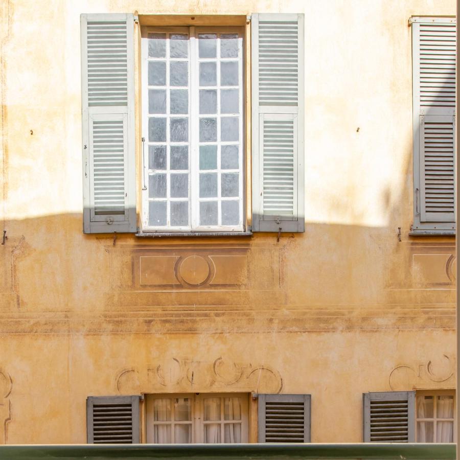 Apartment 26